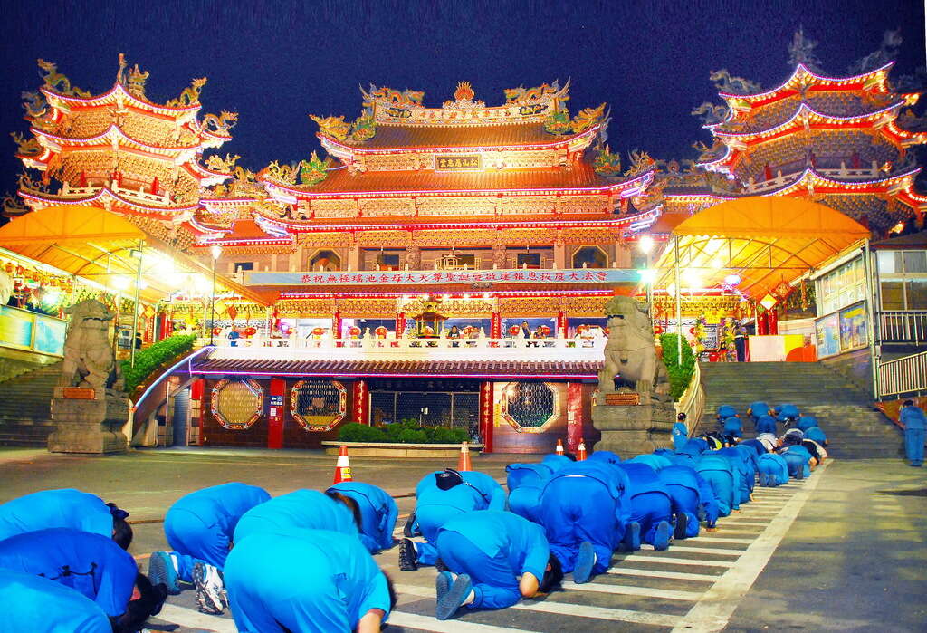 Ngôi chùa linh thiêng và nổi tiếng ở Đài Đông