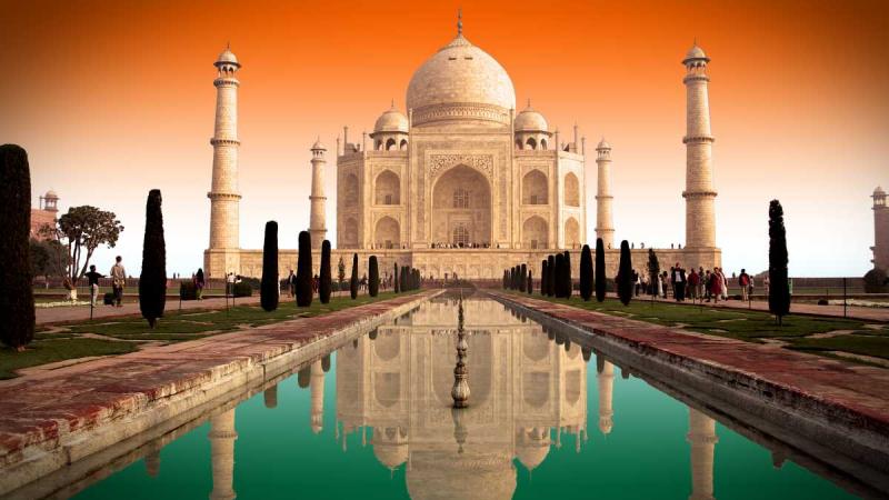 Đền Taj Mahal là một di sản văn hóa nổi tiếng của Ấn Độ