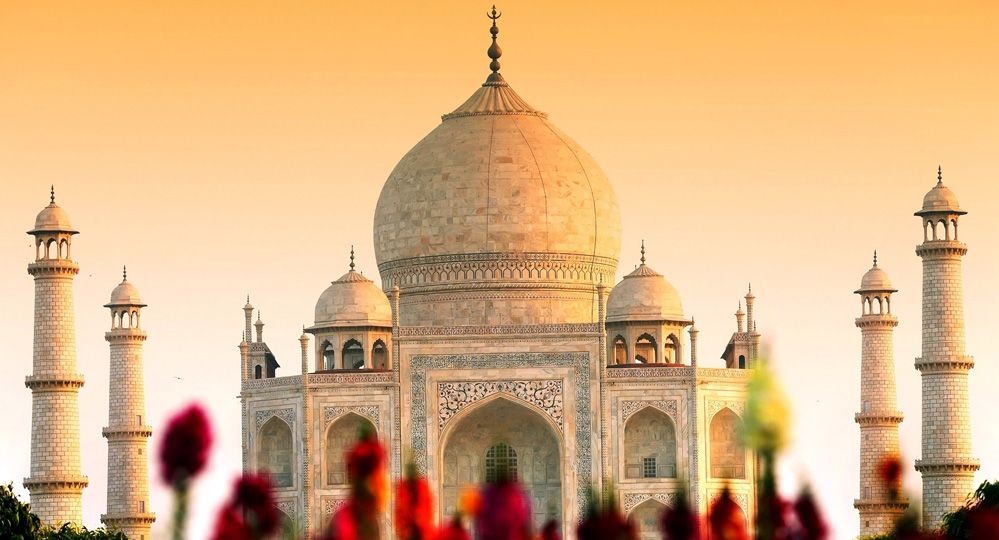 Ngôi đền Taj Mahal là một biểu tượng của tình yêu