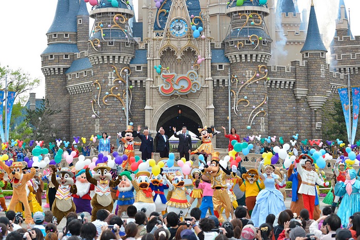 Disneyland ở Florida - Vương quốc ma thuật của Châu Mỹ