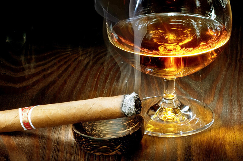 Xì gà Cohiba và rượu rum