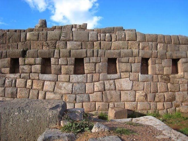 Tường đá Sacsayhuaman