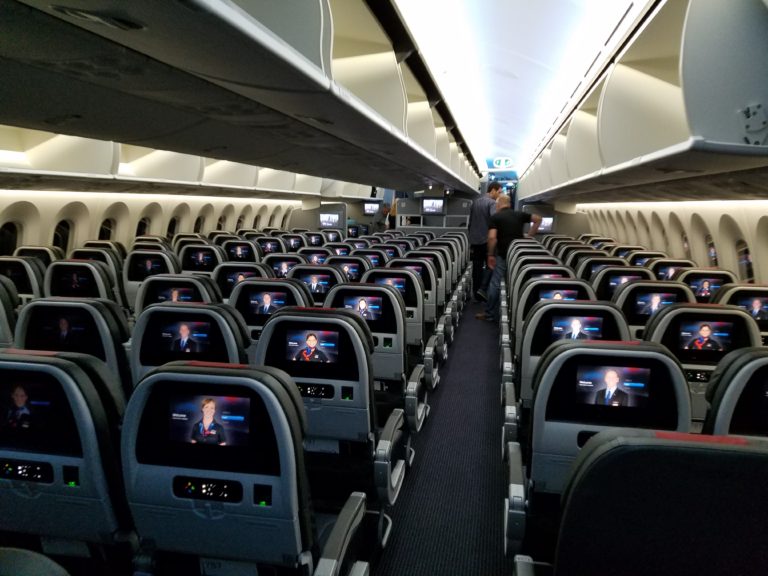 Kinh nghiệm chọn chỗ ngồi trên máy bay