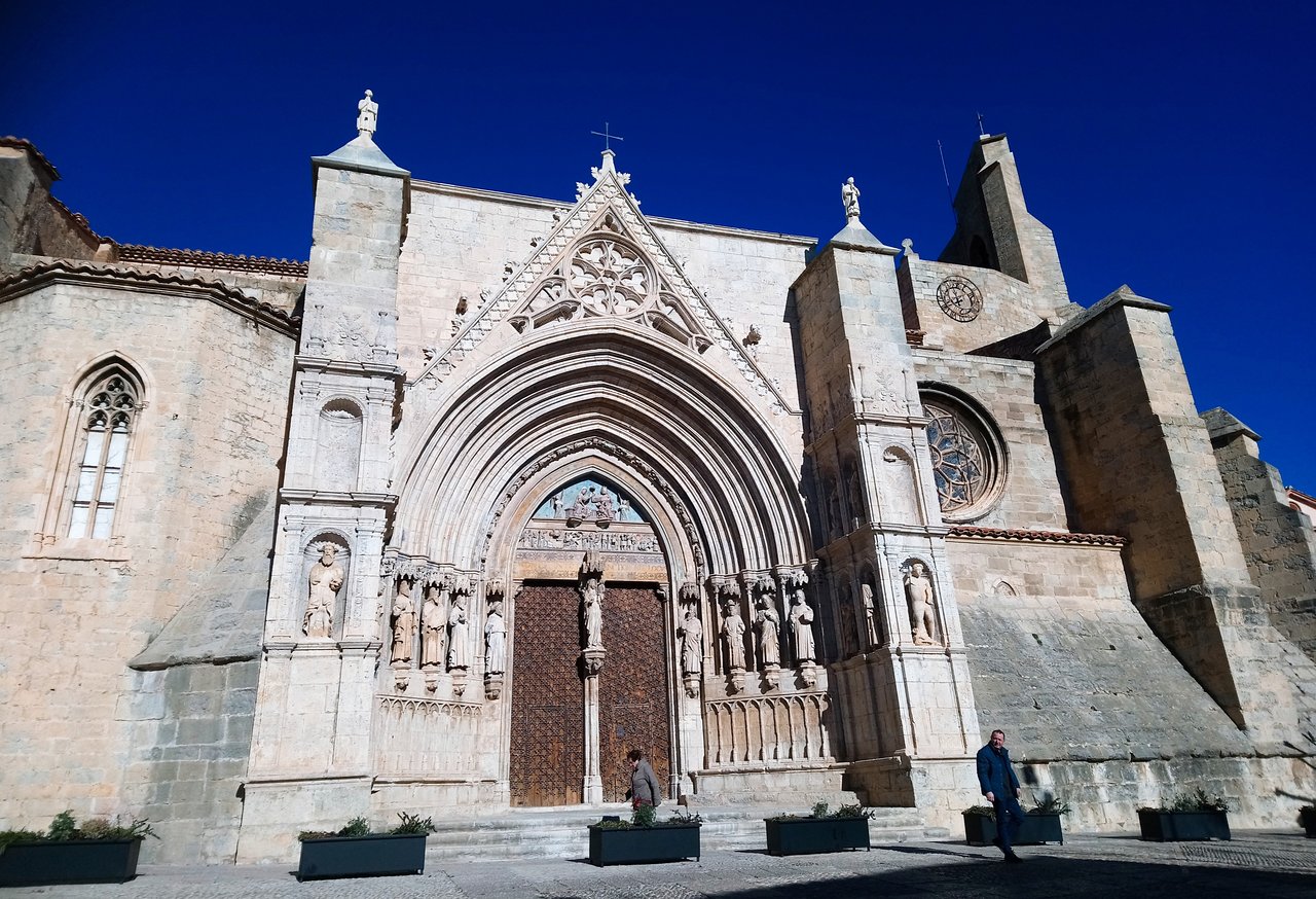 Ở Tây Ban Nha có tu viện Santa María